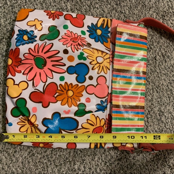 Vintage Official Disney crossbody - Picture 7 of 7
